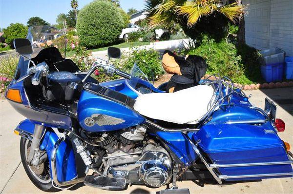 Harley Davidson 1982 FLT Tour Glide with Side Car: Harley Davidson 1982 FLT Tour Glide with Side Car-Thank you for viewing this Item. We hope that you are successful in your bidding. For over 30 years we have given the best possible customer service t