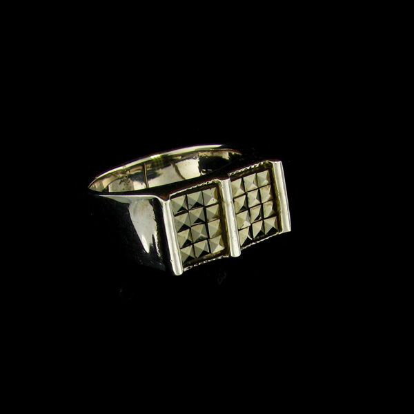 Marcasite & Sterling Silver Ring: Marcasite and Sterling Silver Ring - Bid with utmost confidence from GovernmentAuction.com. We have been in business for over 35 years, and pride ourselves on perfect customer service.