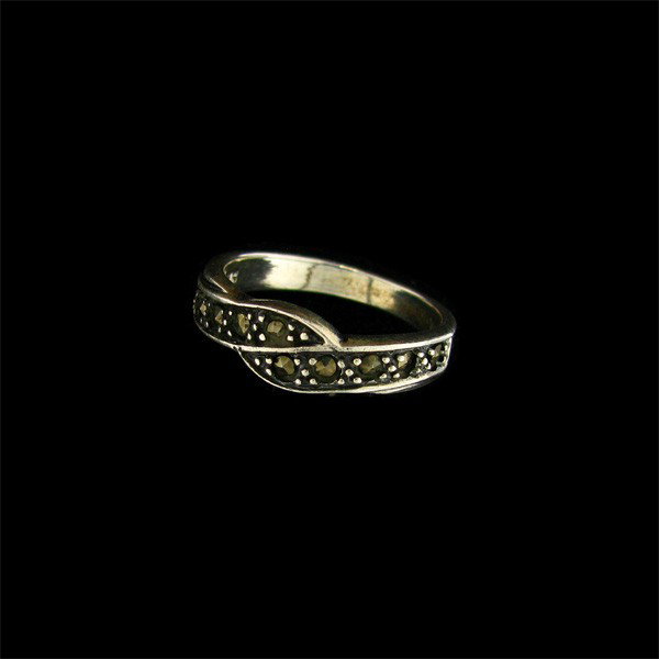Marcasite & Sterling Silver Ring: Marcasite and Sterling Silver Ring - Bid with utmost confidence from GovernmentAuction.com. We have been in business for over 35 years, and pride ourselves on perfect customer service.