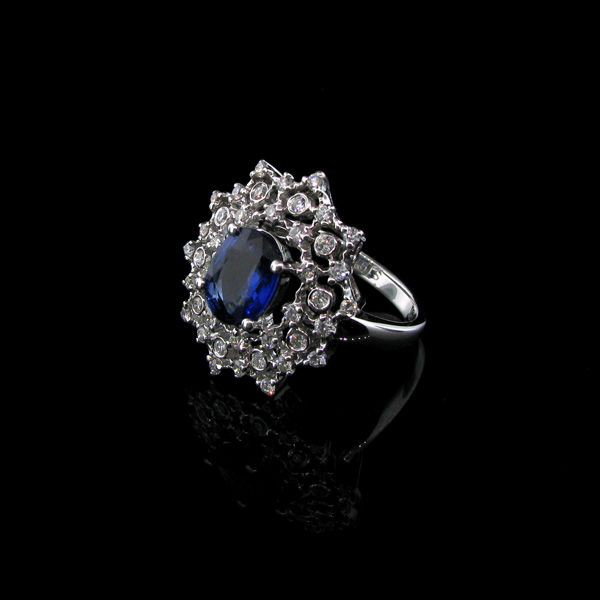 APP: 21k 18kt White Gold, 2CT Sapphire & Diamond Ring: 18 kt. White Gold, 1.97CT Blue Sapphire and Diamond Ring - Appraisal Value: $21.2K - Bid with utmost confidence from GovernmentAuction.com. We have been in business for over 35 years, and pride oursel