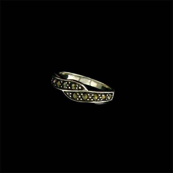 Marcasite & Sterling Silver Ring: Marcasite and Sterling Silver Ring - Bid with utmost confidence from GovernmentAuction.com. We have been in business for over 35 years, and pride ourselves on perfect customer service.