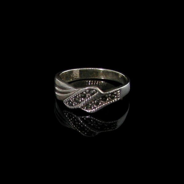 Marcasite & Sterling Silver Ring: Marcasite and Sterling Silver Ring - Bid with utmost confidence from GovernmentAuction.com. We have been in business for over 35 years, and pride ourselves on perfect customer service.