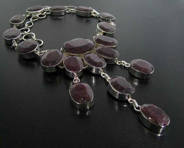 APP: 98.4k 304.78CT Ruby & Sterling Silver Necklace: 304.78CT Ruby and Sterlling Silver Necklace - Appraisal Value: $98.4K - Bid with utmost confidence from GovernmentAuction.com. We have been in business for over 35 years, and pride ourselves on perfec