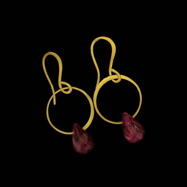 APP: 10k 24kt Gold 18CT Ruby & Sterling Silver Earrings: 24 kt. Gold Overlay 18.46CT Ruby, and Sterling Silver Earrings - Appraisal Value: $9.9K - Bid with utmost confidence from GovernmentAuction.com. We have been in business for over 35 years, and pride o