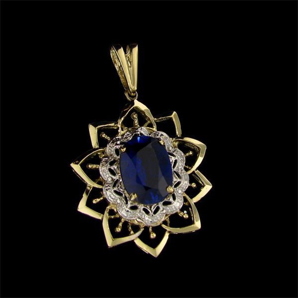 APP: 25k 11CT 14kt Gold Sapphire & Diamond Pendant: 11.23CT 14 kt. Gold, Sapphire and Diamond Pendant - Appraisal Value: $25.7K - Bid with utmost confidence from GovernmentAuction.com. We have been in business for over 35 years, and pride ourselves on 
