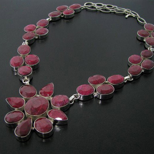 APP: 100.9k 274.82CT Ruby & Sterling Silver Necklace: 274.82CT Ruby and Sterling Silver Necklace - Appraisal Value: $100.9K - Bid with utmost confidence from GovernmentAuction.com. We have been in business for over 35 years, and pride ourselves on perfec