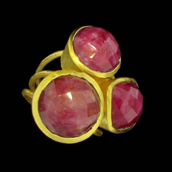 APP: 10k 24kt Gold, 24CTRuby, & Sterling Silver Ring: 24 kt. Gold Overlay, 24.72CT Ruby, And Sterling Silver Ring - Appraisal Value: $10.5K - Bid with utmost confidence from GovernmentAuction.com. We have been in business for over 35 years, and pride our