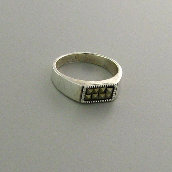 Marcasite & Sterling Silver Ring: Marcasite and Sterling Silver Ring - Bid with utmost confidence from GovernmentAuction.com. We have been in business for over 35 years, and pride ourselves on perfect customer service.