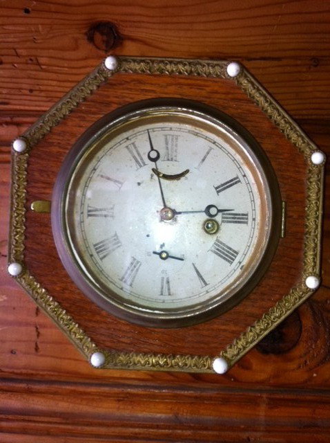 Antique Chauncey Jerome Lever Escapement Wall Clock: Antique Chauncey Jerome Lever Escapement Wooden Wall Clock - Thank you for viewing this Item. We hope that you are successful in your bidding. For over 30 years we have given the best possible custome