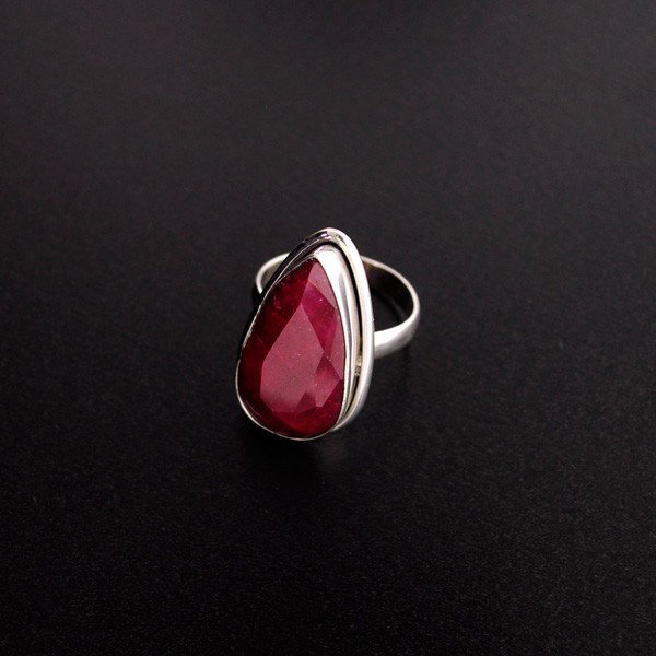 APP: 6.5k 13.51CT Ruby & Sterling Silver Ring: 13.51CT Ruby and Sterling Silver Ring - Appraisal Value: $6.4K - Bid with utmost confidence from GovernmentAuction.com. We have been in business for over 35 years, and pride ourselves on perfect custo