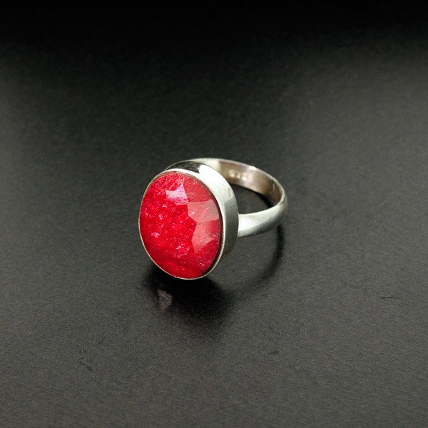 APP: 4.7k 9.71CT Ruby & Sterling Silver Ring: 9.71CT Ruby and Sterling Silver Ring - Appraisal Value: $4.6K - Bid with utmost confidence from GovernmentAuction.com. We have been in business for over 35 years, and pride ourselves on perfect custom
