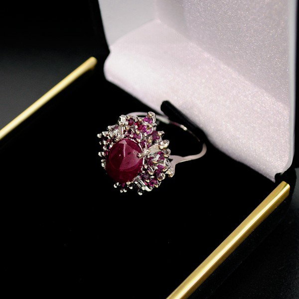 APP: 7k 5CT Ruby Platinum Overlay Sterling Silver Ring: 5.44CT Ruby Platinum Overlay Sterling Silver Ring - Appraisal Value: $6.9K - Bid with utmost confidence from GovernmentAuction.com. We have been in business for over 35 years, and pride ourselves on p