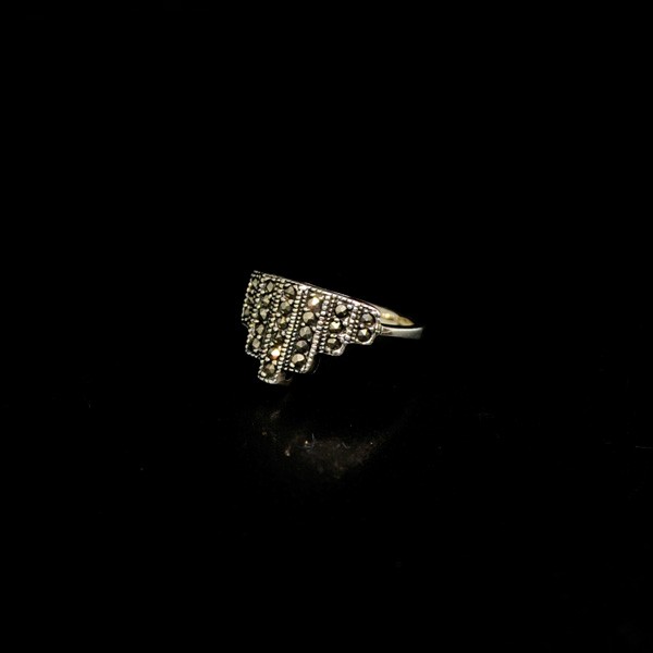Marcasite & Sterling Silver Ring: Marcasite and Sterling Silver Ring - Bid with utmost confidence from GovernmentAuction.com. We have been in business for over 35 years, and pride ourselves on perfect customer service.