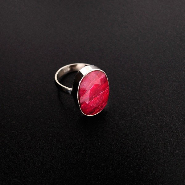 APP: 6.5k 13.72CT Ruby & Sterling Silver Ring: 13.72CT Ruby and Sterling Silver Ring - Appraisal Value: $6.5K - Bid with utmost confidence from GovernmentAuction.com. We have been in business for over 35 years, and pride ourselves on perfect custo
