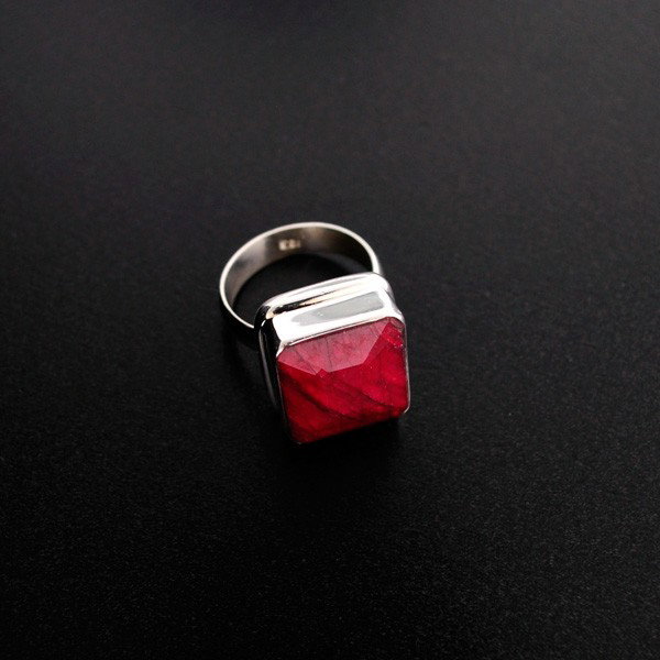 APP: 8k 16.57CT Ruby & Sterling Silver Ring: 16.57CT Ruby and Sterling Silver Ring - Appraisal Value: $8.0K - Bid with utmost confidence from GovernmentAuction.com. We have been in business for over 35 years, and pride ourselves on perfect custo