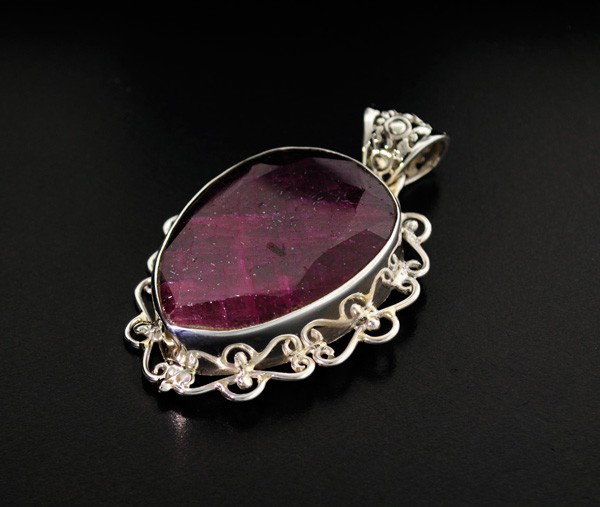 APP: 27.7k 103.18CT Ruby & Sterling Silver Pendant: 103.18CT Ruby and Sterling Silver Pendant - Appraisal Value: $27.6K - Bid with utmost confidence from GovernmentAuction.com. We have been in business for over 35 years, and pride ourselves on perfect 