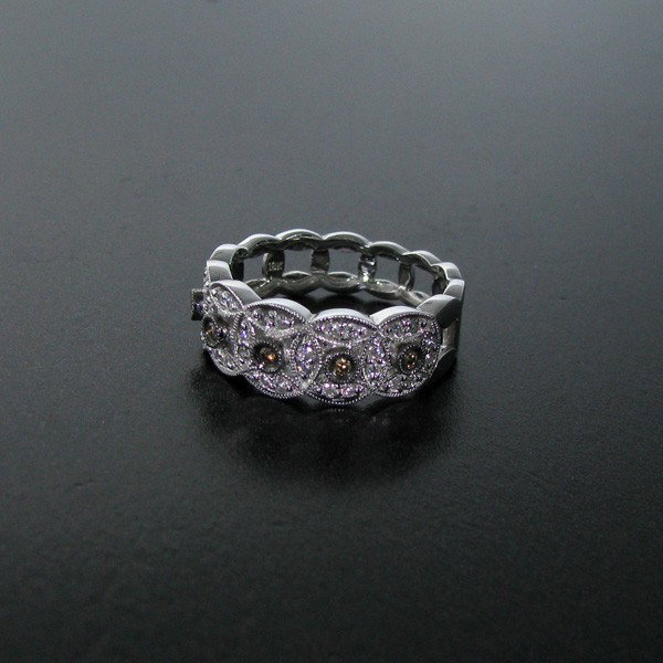 APP: 2.9k 18 kt. White Gold, & 0.30CT Diamond Ring: 18 kt. White Gold, and 0.30CT Diamond Ring - Appraisal Value: $2.8K - Bid with utmost confidence from GovernmentAuction.com. We have been in business for over 35 years, and pride ourselves on perfect 