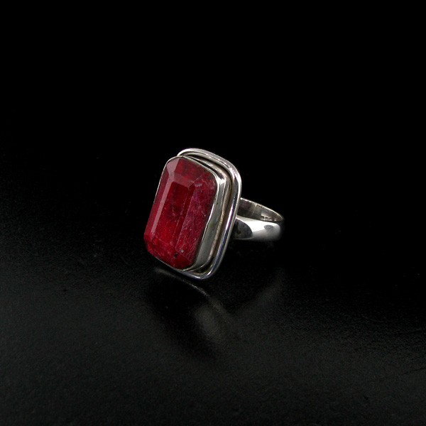 APP: 5.5k 11.42CT Ruby & Sterling Silver Ring: 11.42CT Ruby and Sterling Silver Ring - Appraisal Value: $5.4K - Bid with utmost confidence from GovernmentAuction.com. We have been in business for over 35 years, and pride ourselves on perfect custo