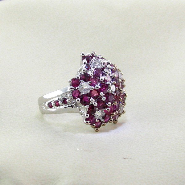 APP: 4k 4CTRuby & Platinum Overlay Sterling Silver Ring: 4.60CT Ruby and Platinum Overlay Sterling Silver Ring - Appraisal Value: $4.5K - Bid with utmost confidence from GovernmentAuction.com. We have been in business for over 35 years, and pride ourselves 