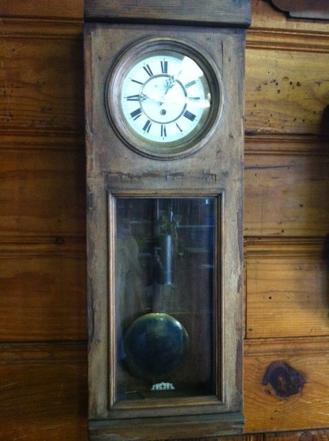 Wooden 1 Weight Vienna Regulator Wall Clock 1880: Wooden 1 Weight Vienna Regulator Wall Clock 1880 - Runs Well - Thank you for viewing this Item. We hope that you are successful in your bidding. For over 30 years we have given the best possible cu