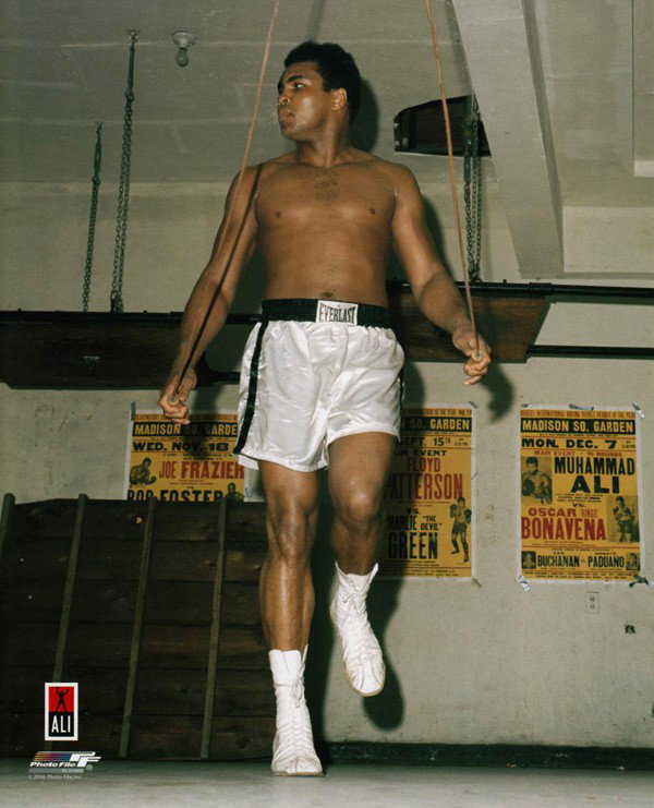 Muhammad Ali - Training: Muhammad Ali - Training - Bid with utmost confidence from GovernmentAuction.com. We have been in business for over 35 years, and pride ourselves on perfect customer service.