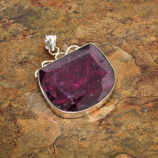 APP: 41.7k 155.45CT Ruby & Sterling Silver Pendant: 155.45CT Ruby and Sterling Silver Pendant - Appraisal Value: $41.7K - Bid with utmost confidence from GovernmentAuction.com. We have been in business for over 35 years, and pride ourselves on perfect 