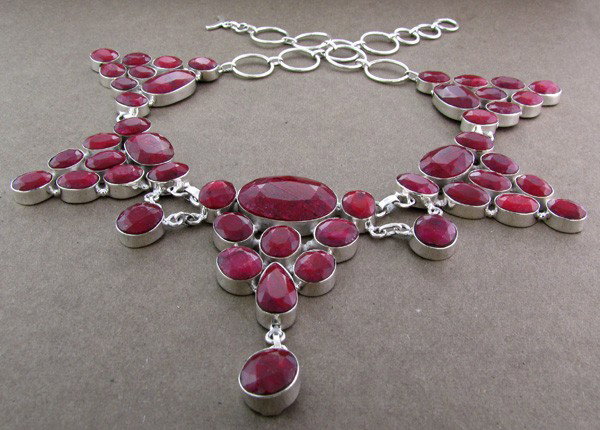 APP: 52.1k 284.37CT Ruby & Sterling Silver Necklace: 284.37CT Ruby and Sterling Silver Necklace - Appraisal Value: $52.0K - Bid with utmost confidence from GovernmentAuction.com. We have been in business for over 35 years, and pride ourselves on perfect