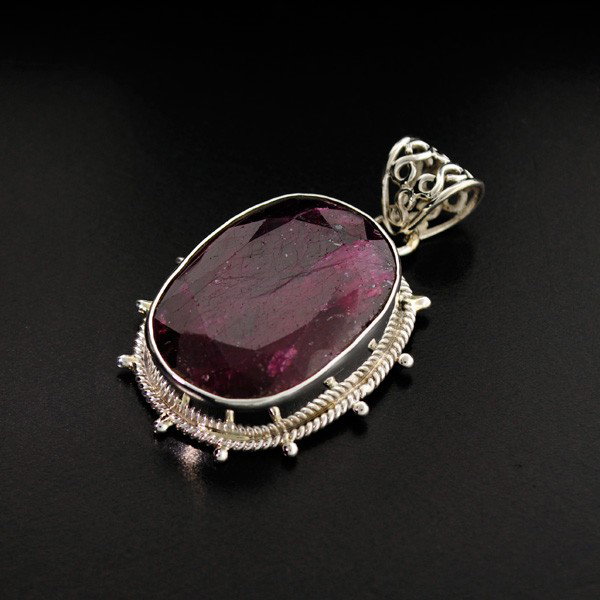 APP: 15.2k 55.19CT Ruby & Sterling Silver Pendant: 55.19CT Ruby and Sterling Silver Pendant - Appraisal Value: $15.1K - Bid with utmost confidence from GovernmentAuction.com. We have been in business for over 35 years, and pride ourselves on perfect c