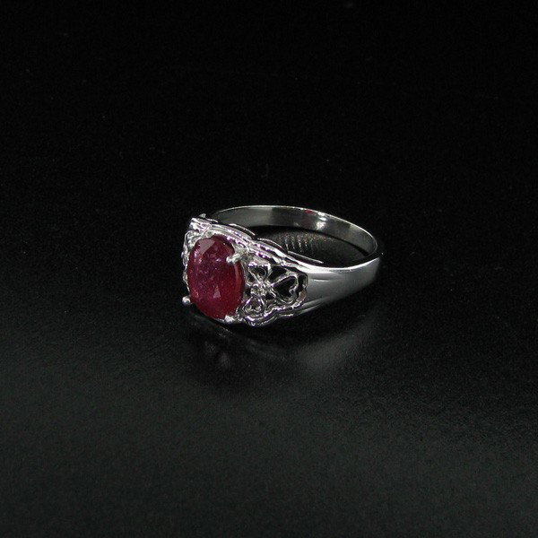 APP: 4k 2CT Ruby & Diamond on Plated, Sterl Silver Ring: 2.06CT Ruby and Diamond on Platinum PLated , Sterling Silver Ring - Appraisal Value: $4.0K - Bid with utmost confidence from GovernmentAuction.com. We have been in business for over 35 years, and prid