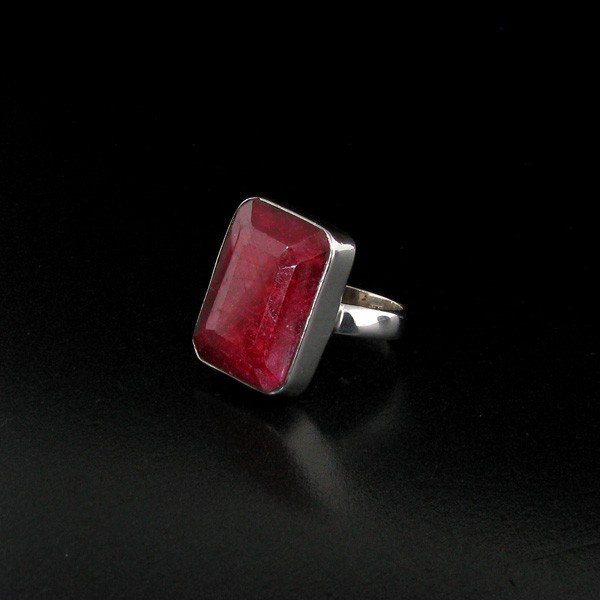 APP: 9.2k 19.49CT Ruby & Sterling Silver Ring: 19.49CT Ruby and Sterling Silver Ring - Appraisal Value: $9.1K - Bid with utmost confidence from GovernmentAuction.com. We have been in business for over 35 years, and pride ourselves on perfect custo