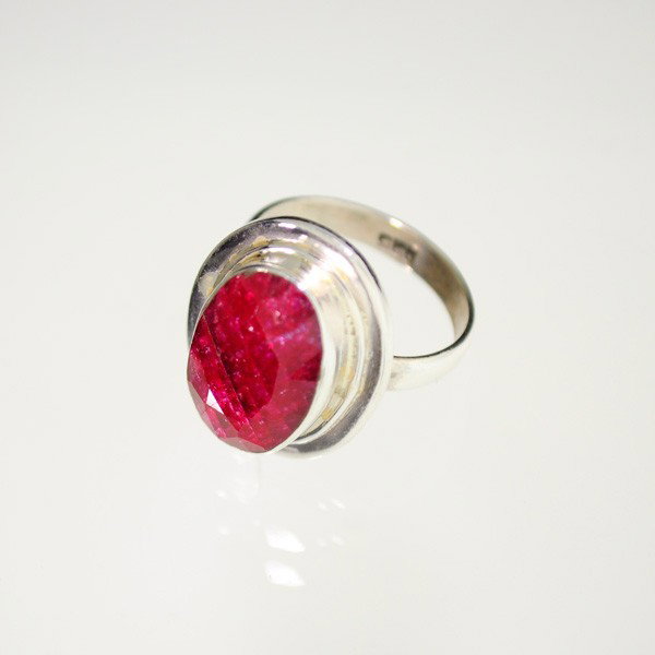 APP: 1.6k 7.60CT Ruby & Sterling Silver Ring: 7.60CT Ruby and Sterling Silver Ring - Appraisal Value: $1.6K - Bid with utmost confidence from GovernmentAuction.com. We have been in business for over 35 years, and pride ourselves on perfect custom