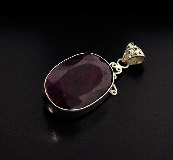 APP: 34.4k 129.31CT Ruby & Sterling Silver Pendant: 129.31CT Ruby and Sterling Silver Pendant - Appraisal Value: $34.4K - Bid with utmost confidence from GovernmentAuction.com. We have been in business for over 35 years, and pride ourselves on perfect 