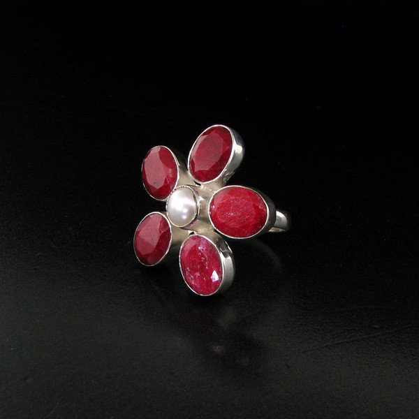 APP: 8.4k 17.28CT Ruby w/Pearl & Sterling Silver Ring: 17.28CT Ruby W/ Pearl and Sterling Silver Ring - Appraisal Value: $8.4K - Bid with utmost confidence from GovernmentAuction.com. We have been in business for over 35 years, and pride ourselves on perf