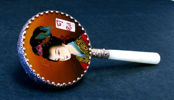 Geisha Hand Mirror: Geisha Hand Mirror - Bid with utmost confidence from GovernmentAuction.com. We have been in business for over 35 years, and pride ourselves on perfect customer service.