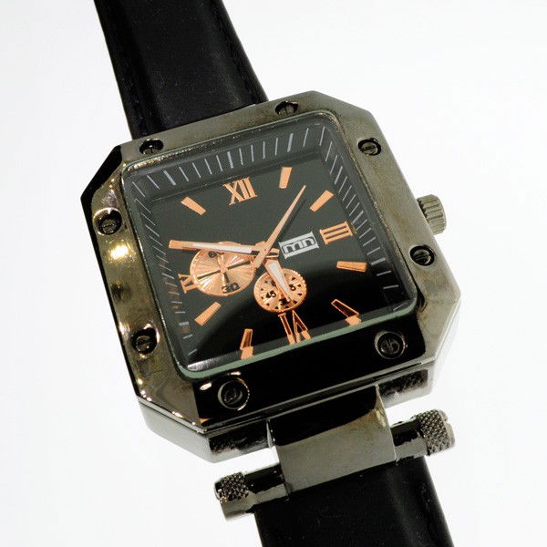 MN Quartz Men's Black Square Watch: MN Quartz Mens Black Square Watch - Bid with utmost confidence from GovernmentAuction.com. We have been in business for over 35 years, and pride ourselves on perfect customer service.