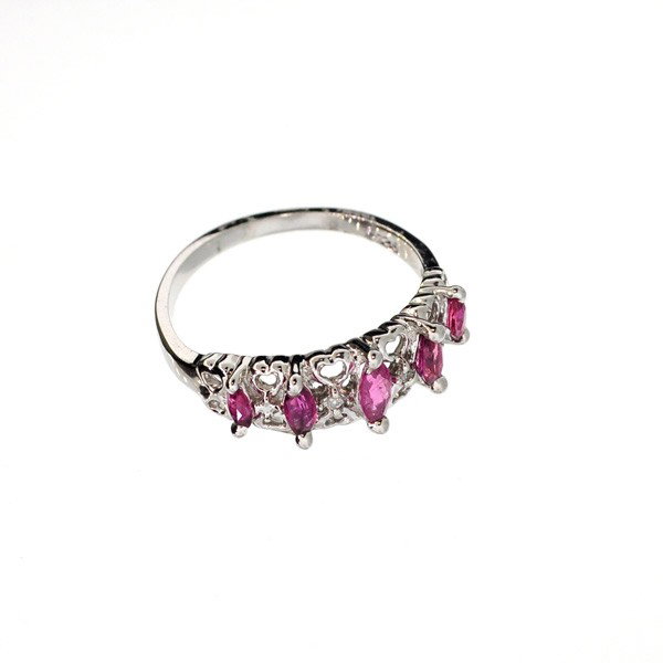 APP: 1k 0.96CT Ruby w/Diamonds & Sterling Silver Ring: 0.96CT Ruby W/ Diamonds and Sterling Silver Ring - Appraisal Value: $1.0K - Bid with utmost confidence from GovernmentAuction.com. We have been in business for over 35 years, and pride ourselves on pe