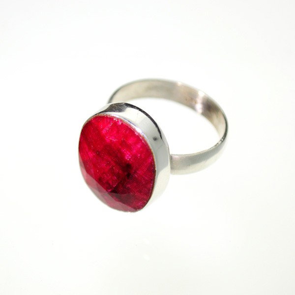 APP: 2k 9.89CT Ruby & Sterling Silver Ring: 9.89CT Ruby and Sterling Silver Ring - Appraisal Value: $2.0K - Bid with utmost confidence from GovernmentAuction.com. We have been in business for over 35 years, and pride ourselves on perfect custom