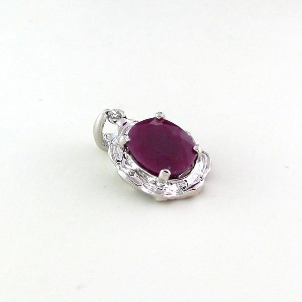 APP: 3k 3.93CT Ruby w/Diamond & Sterling Silver Pendant: 3.93CT Ruby W/ Diamond and Sterling Silver Pendant - Appraisal Value: $3.4K - Bid with utmost confidence from GovernmentAuction.com. We have been in business for over 35 years, and pride ourselves on 