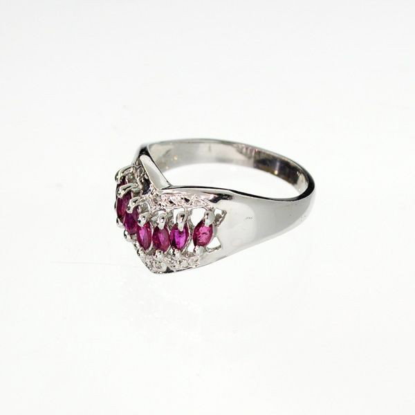 APP: 1.7k 0.69CT Ruby w/Diamonds & Sterling Silver Ring: 0.69CT Ruby W/ Diamonds and Sterling Silver Ring - Appraisal Value: $1.7K - Bid with utmost confidence from GovernmentAuction.com. We have been in business for over 35 years, and pride ourselves on pe