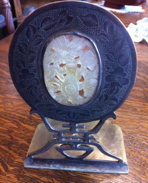 Asian Carved White Jade & Bronze Decorative Piece: Asian-Carved White Jade & Bronze Decorative Piece - Thank you for viewing this Item. We hope that you are successful in your bidding. For over 30 years we have given the best possible customer service
