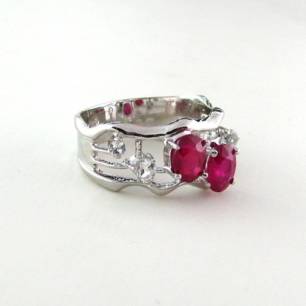 APP: 1k 1CTRuby w/Clear Topaz & Sterling Silver Ring: 1.93CT Ruby W/ Clear Topaz and Sterling Silver Ring - Appraisal Value: $1.6K - Bid with utmost confidence from GovernmentAuction.com. We have been in business for over 35 years, and pride ourselves on