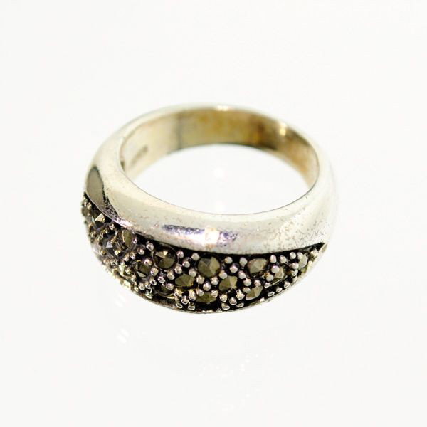 Marcasite & Sterling Silver Ring: Marcasite and Sterling Silver Ring - Bid with utmost confidence from GovernmentAuction.com. We have been in business for over 35 years, and pride ourselves on perfect customer service.