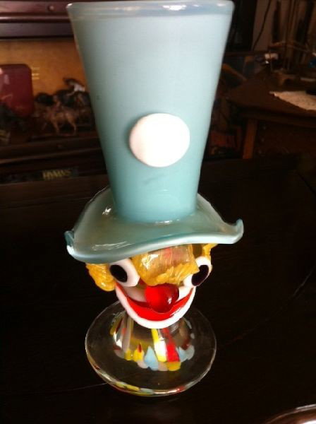 Verano Italian Blown-Glass Figure - Clown: Verano Italian Blown-Glass Figure - Clown - Thank you for viewing this Item. We hope that you are successful in your bidding. For over 30 years we have given the best possible customer service to our 