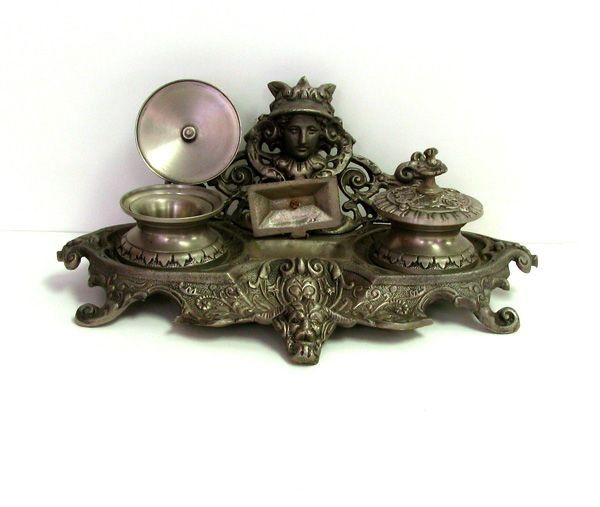 Pewter Inkwell: Pewter Inkwell - Bid with utmost confidence from GovernmentAuction.com. We have been in business for over 35 years, and pride ourselves on perfect customer service.