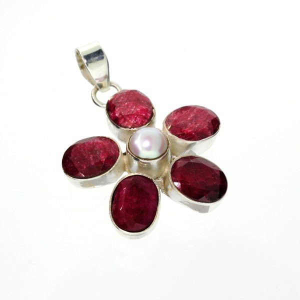 APP: 4k 11.71CT Ruby w/Pearls & Sterling Silver Pendant: 11.71CT Ruby With Pearls and Sterling Silver Pendan - Appraisal Value: $4.3K - Bid with utmost confidence from GovernmentAuction.com. We have been in business for over 35 years, and pride ourselves on