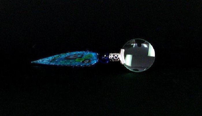 Magnifying Glass: Magnifying Glass - Bid with utmost confidence from GovernmentAuction.com. We have been in business for over 35 years, and pride ourselves on perfect customer service.