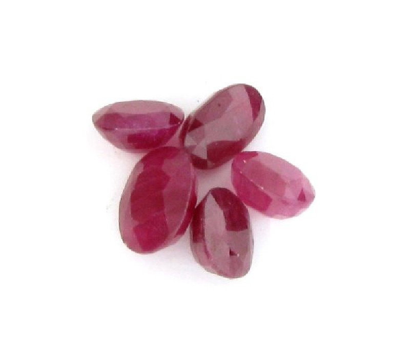 APP: 9.8k 25.01CT Oval Cut Ruby Parcel: 25.01CT Oval Cut Ruby Parcel - Appraisal Value: $9.7K - Bid with utmost confidence from GovernmentAuction.com. We have been in business for over 35 years, and pride ourselves on perfect customer servi