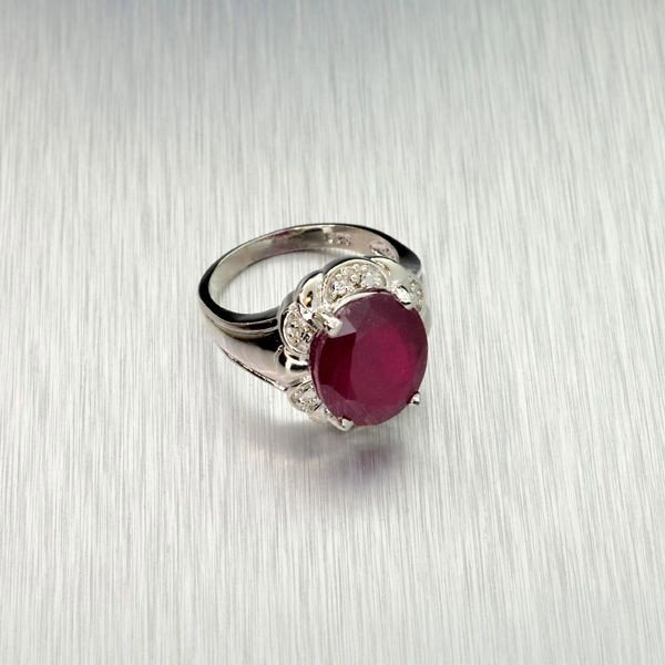 APP: 9.4k 7.03CT Ruby & Sterling Silver Ring: 7.03CT Ruby and Sterling Silver Ring