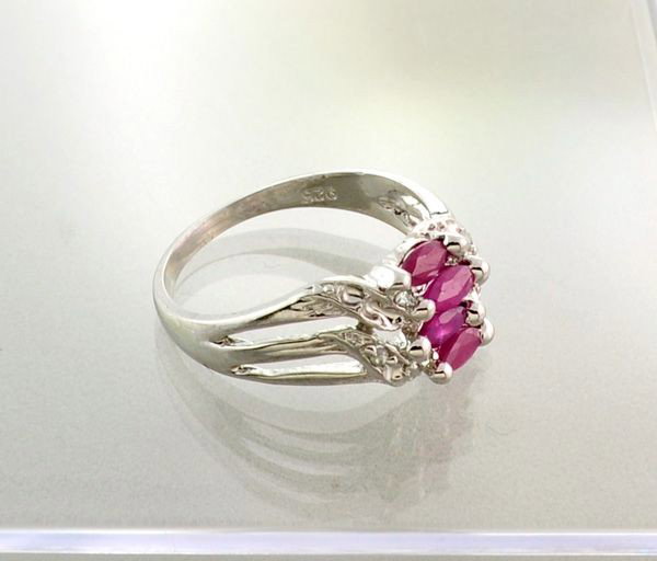 APP: 0.9k 0.59CT Ruby & Sterling Silver Ring