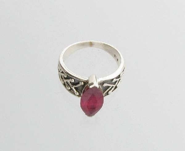 APP: 3.5k Sebastian 3.25CT Ruby & Sterling Silver Ring: Designer Sebastian 3.25CT Ruby and Sterling Silver Ring - Appraisal Value: $3.5K